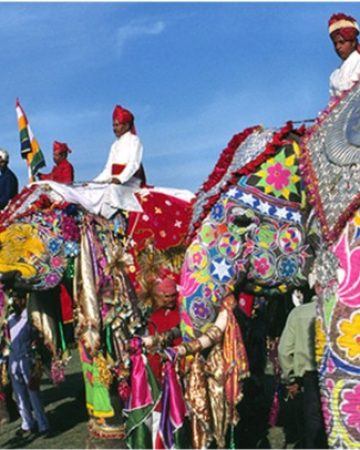 Découvrir l'Inde, notamment le Taj Mahal et le temple d'Or à Amritsar, est une expérience inoubliable qui vous plongera dans l'histoire